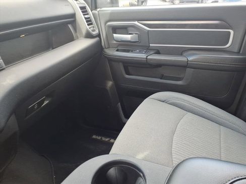 Used 2024 RAM 2500 Big Horn image 23