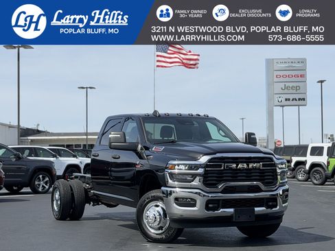 New 2026 RAM 3500 Tradesman w/ Chrome Appearance Group A AWD/4WD image 1