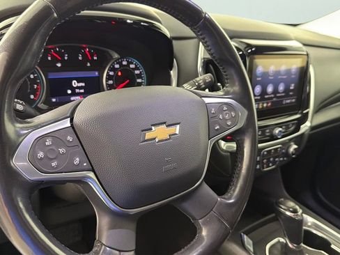 Used 2020 Chevrolet Traverse LT FWD image 21