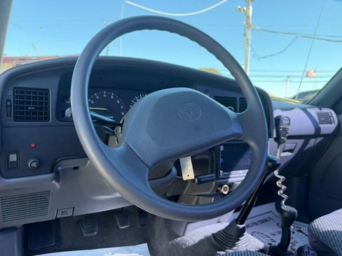 Used 1995 Toyota Pickup DX AWD/4WD image 10