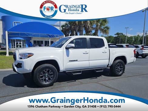 Used 2023 Toyota Tacoma SR5 w/ Technology Package RWD image 1