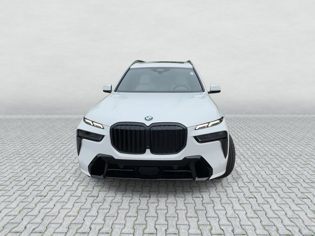 Used 2027 BMW X7 xDrive40i w/ Executive Package AWD/4WD image 3