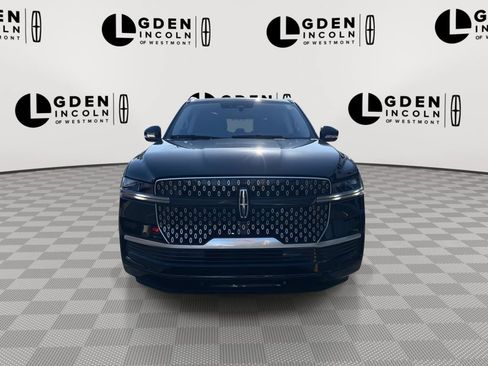 Certified 2025 Lincoln Navigator Reserve AWD/4WD image 3