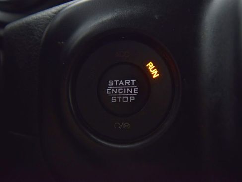 Used 2022 Jeep Wrangler Sport image 31