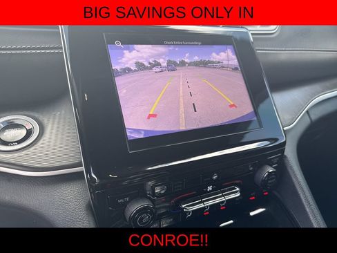 Used 2024 Jeep Grand Cherokee Altitude RWD image 21
