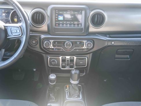 Used 2023 Jeep Wrangler Unlimited image 12