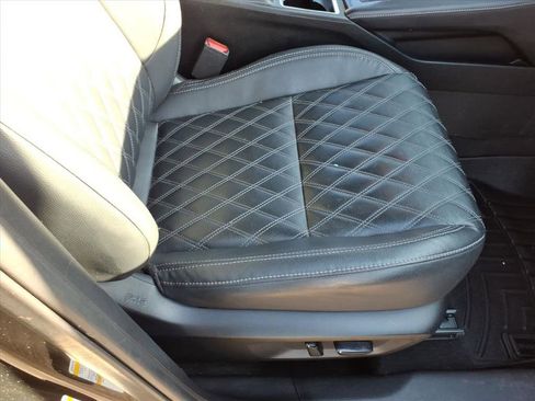 Used 2023 Mitsubishi Outlander SEL Black Edition image 15