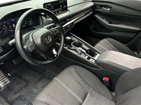 Certified 2025 Honda Accord Sport image 11