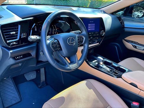 Used 2022 Lexus NX 350 Premium image 17