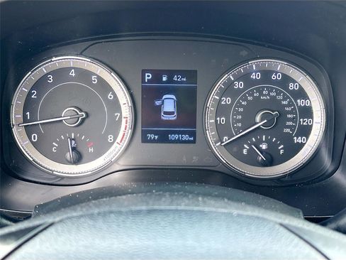 Used 2021 Hyundai Venue SE FWD image 12