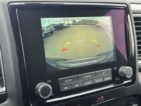 Used 2022 Nissan Frontier SV w/ Technology Package image 28