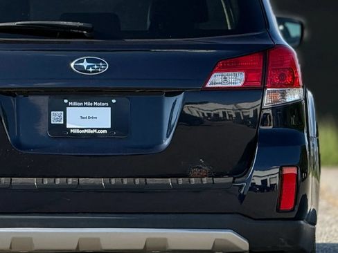 Used 2014 Subaru Outback 2.5i Limited AWD/4WD image 14