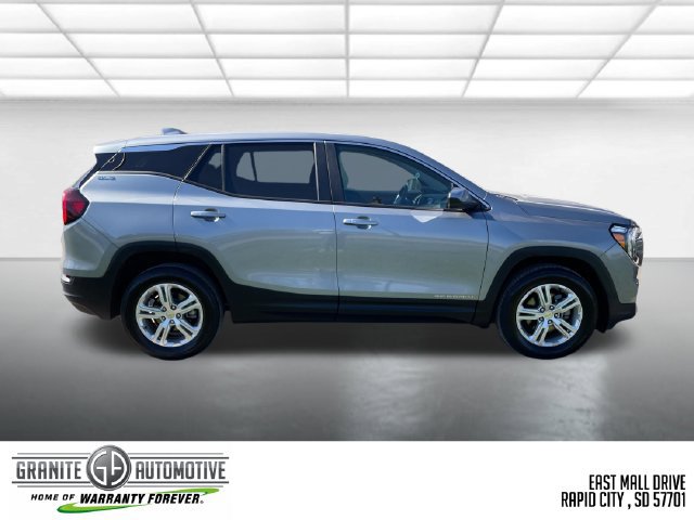 Used 2024 GMC Terrain SLE AWD/4WD image 10