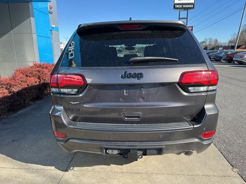 Used 2019 Jeep Grand Cherokee Altitude image 8