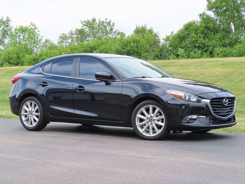 Used 2017 MAZDA MAZDA3 Grand Touring FWD image 7