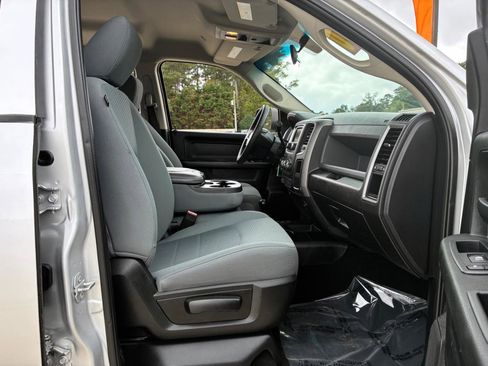 Used 2018 RAM 3500 Tradesman w/ Chrome Appearance Group image 14