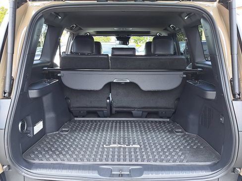Used 2025 Lexus GX 550 AWD/4WD image 12