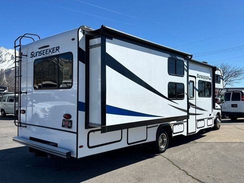 Used 2022 Ford E-450 and Econoline 450 Super Duty w/ Motorhome Prep Package image 8