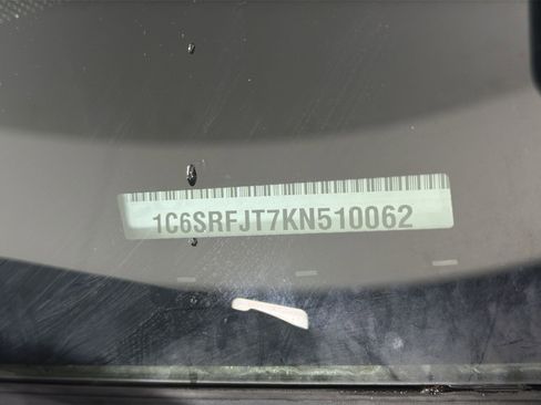 Used 2019 RAM 1500 Laramie image 30