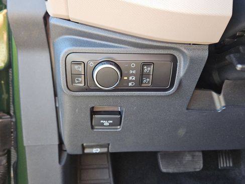 Used 2023 Ford Bronco Wildtrak image 13