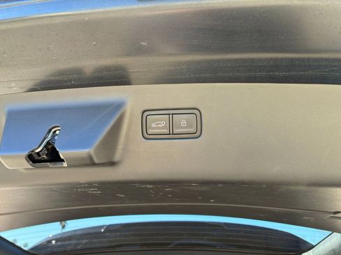 Used 2025 Hyundai Santa Fe SEL image 24