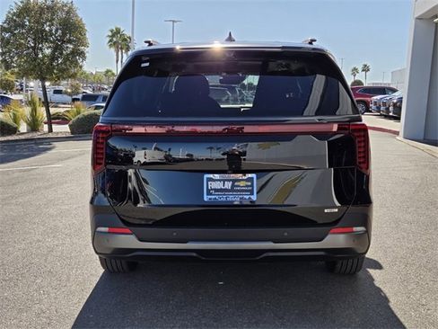 Used 2025 Kia Carnival SX Prestige image 5