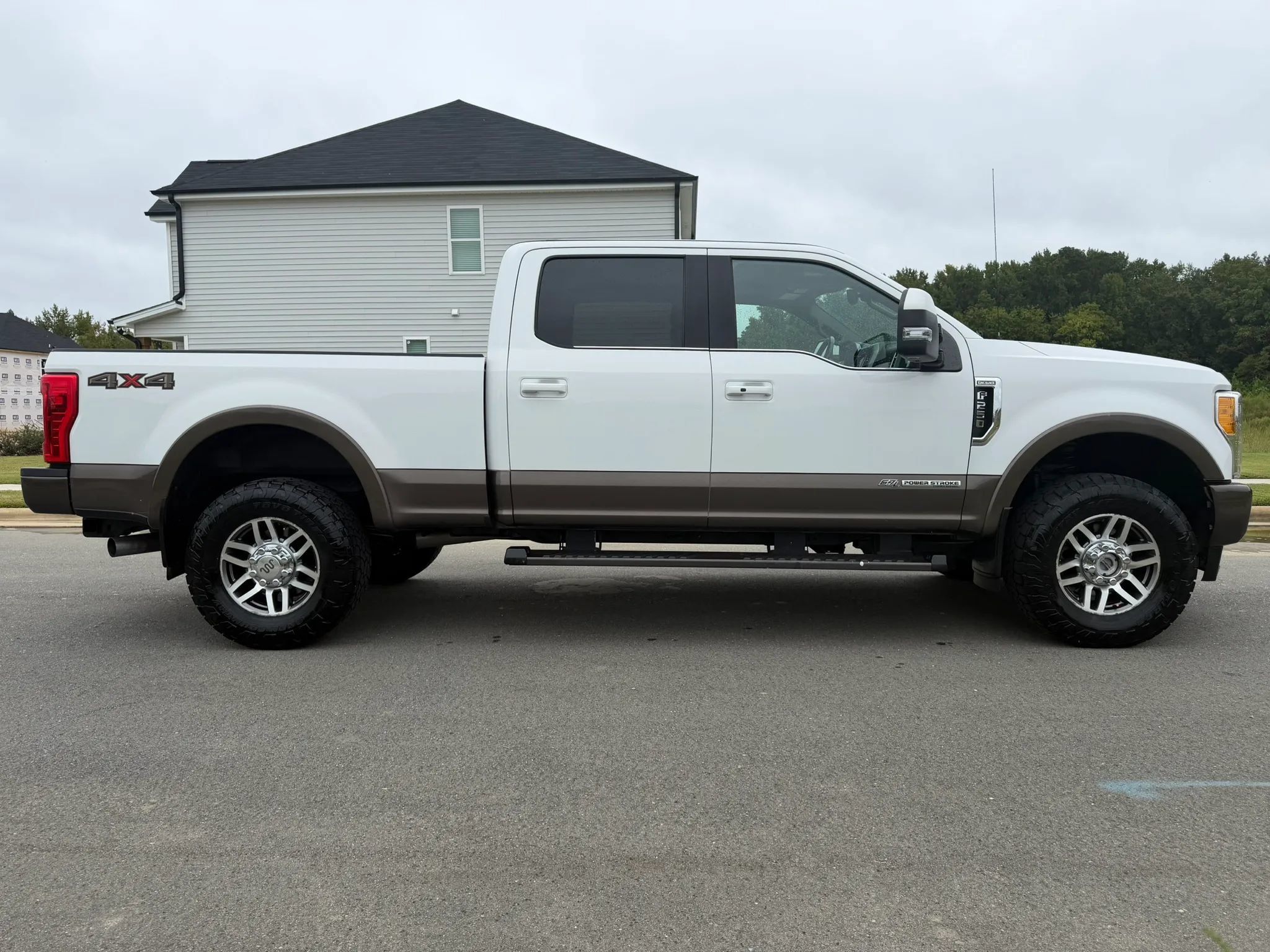Used 2017 Ford F250 King Ranch AWD/4WD image 4