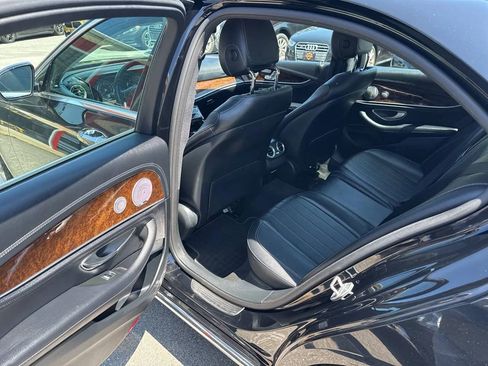 Used 2017 Mercedes-Benz E 300 E 300 4MATIC Sedan 4D image 19