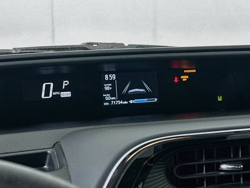 Used 2018 Toyota Prius C Two w/ Carpet Mat Package FWD image 18