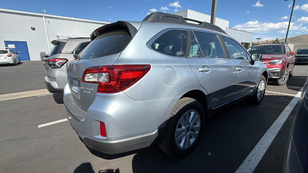 Used 2017 Subaru Outback 2.5i AWD/4WD image 2