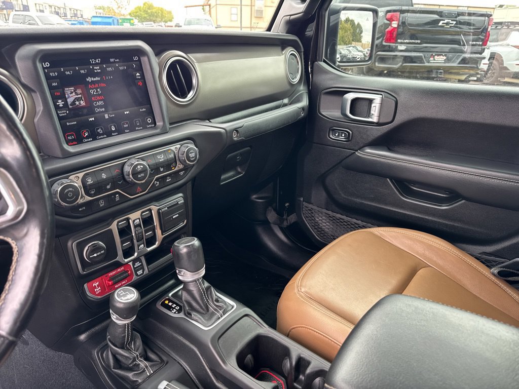 Used 2020 Jeep Gladiator Rubicon w/ Dual Top Group AWD/4WD image 10