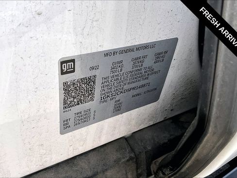 Used 2023 GMC Yukon AT4 w/ Technology Package AWD/4WD image 17