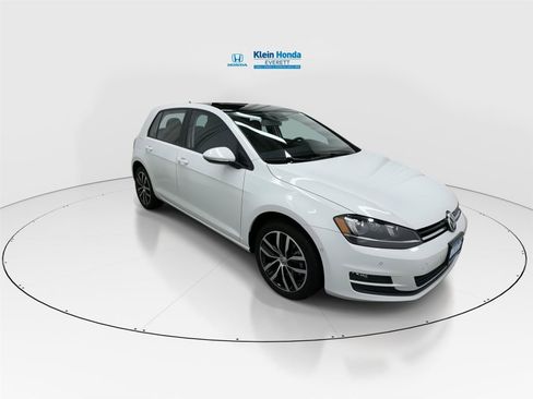 Used 2016 Volkswagen Golf SE image 4