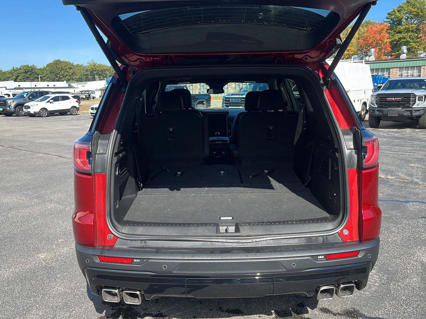Used 2025 GMC Acadia AT4 AWD/4WD image 18