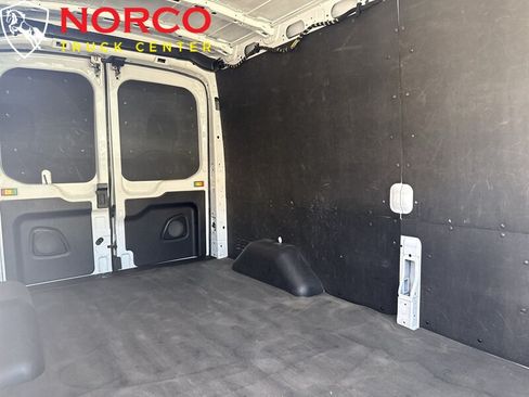 Used 2023 Ford Transit 250 Medium Roof AWD w/ Load Area Protection Package image 12