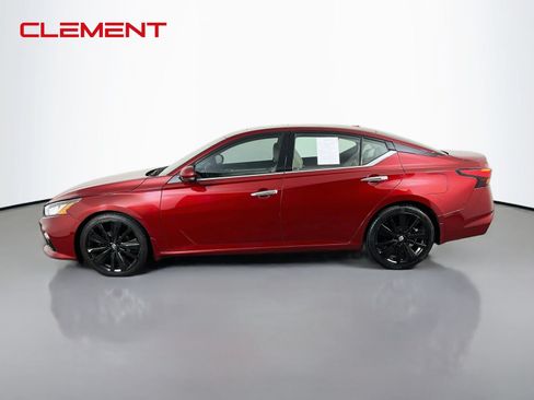 Used 2020 Nissan Altima 2.0 Platinum FWD image 5