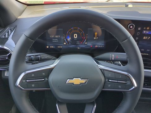 New 2026 Chevrolet Equinox LT w/ Convenience Package II image 10