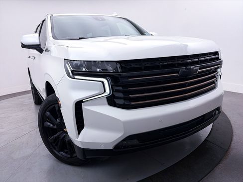 Used 2023 Chevrolet Tahoe High Country image 3