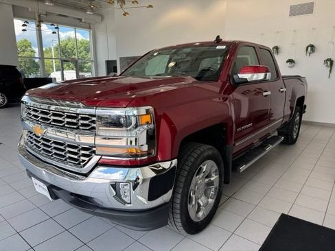 Used 2018 Chevrolet Silverado 1500 LT w/ All Star Edition AWD/4WD image 27