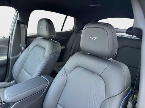 New 2026 Buick Envista Sport Touring w/ Convenience I Package FWD image 20