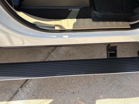 Used 2021 Ford F350 Lariat w/ Lariat Ultimate Package AWD/4WD image 19