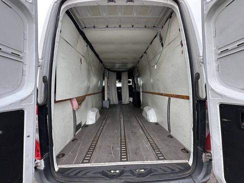 Used 2019 Mercedes-Benz Sprinter 170 image 10