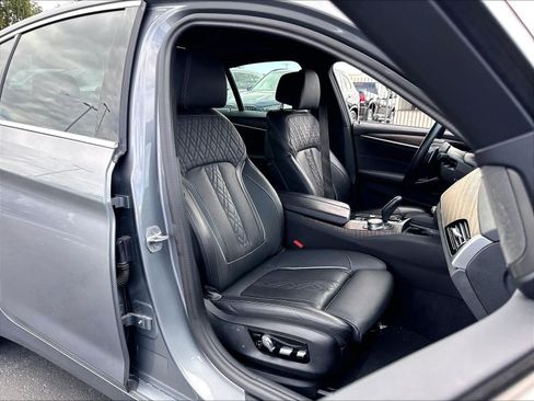 Used 2023 BMW 530e w/ Premium Package RWD image 29