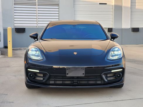 Used 2023 Porsche Panamera 4 Platinum Edition AWD/4WD image 2