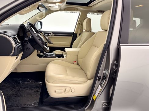 Certified 2023 Lexus GX 460 Premium w/ Premium Package AWD/4WD image 5