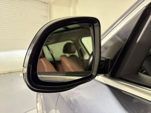 Used 2020 BMW X7 xDrive40i w/ Parking Assistance Package AWD/4WD image 19
