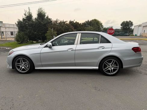 Used 2014 Mercedes-Benz E 550 4MATIC Sedan w/ Premium 1 Package image 4