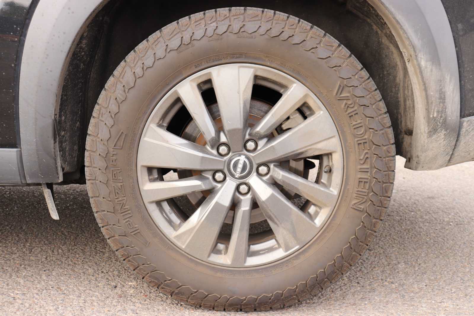 Used 2022 Nissan Pathfinder SV AWD/4WD image 9