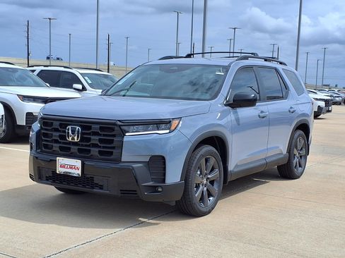 New 2026 Honda Pilot Sport image 3