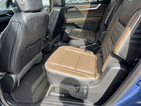 New 2026 GMC Acadia Denali Ultimate image 11